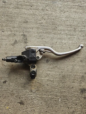 2022 2023 CF Moto CF650 650NK ALAVANCA DE FREIO DE MÃO DIREITA POLEIRO - Imagem 1 de 4