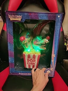 Geist Halloween Killer Klowns aus dem Weltraum Popcorn Klown LED Statue, Neu im Karton - Bild 1 von 22