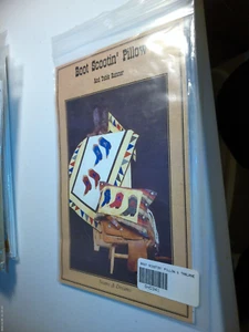 Boot Scootin pillow and table runner pattern by seams and dreams - Picture 1 of 1