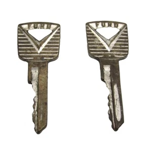 Lote De Colección De 2 Llaves De Metal Ford Originales T Llaves Hechas en EE. UU. #MT- 50 - Imagen 1 de 5