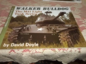 MILITARY TECH 2, WALKER BULLDOG THE M41 LIGHT TANK SERIES by DAVID DOYLE - Bild 1 von 5