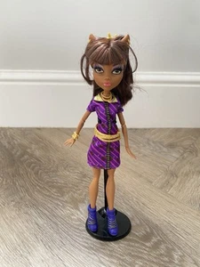 Monster High Clawdeen Wolf Coffin Bean Clawdeen Doll - Picture 1 of 4