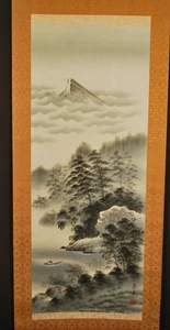 JAPANESE SUMIE SCROLL ON SILK / MT FUJI SCENE / KAKEJIKU with STORAGE BOX - Picture 1 of 15