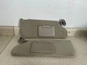 05-10 Jeep Grand Cherokee conductor/pasajero derecho lado derecho gris conjunto OEM - Imagen 1 de 4