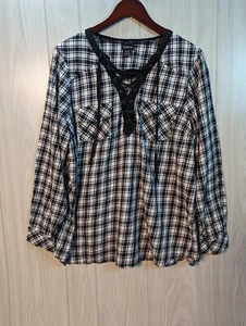 TORRID Women’s 2X Plaid Lace Up V-Neck Blouse Shirt Top with Pockets Black - Picture 1 of 7