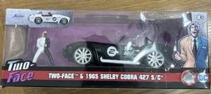Jada 1:32 Hollywood Rides 1965 Shelby Cobra with Two Face Figure - Picture 1 of 5