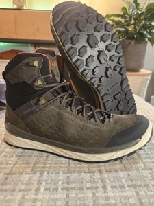 LOWA Malta GTX Mid Hiking Boots Men's Size 10.5 US Waterproof Gore-Tex NEW - Picture 1 of 3