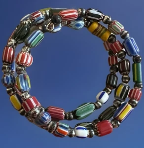 Pulsera de cuentas hecha con alambre de memoria - Imagen 1 de 8