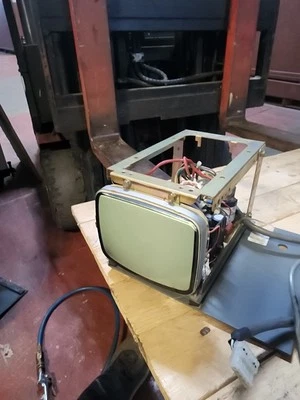 Pantalla CRT Challenge 305 Foto 1 de 4