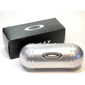 1 Oakley Brillenetui Etui Vintage Alu Metal für Brillen + Sonnenbrillen Neu - Bild 1 von 3