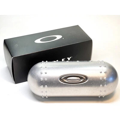 1 Oakley Brillenetui Etui Vintage Alu Metal für Brillen + Sonnenbrillen Neu - Bild 1 von 3