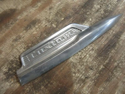 1951 年福特定制轿车汽车前部 PASSENGER 挡泥板装饰矛成型 — 第 1/3 张图片