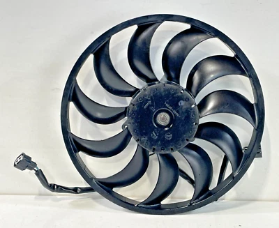 09-19 INFINITI FX50 M56 QX70 Q70L LADO DERECHO RADIADOR REFRIGERACIÓN VENTILADOR HOJA # 94046 Foto 1 de 4