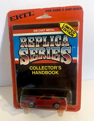 Pontiac Firebird Serie 82 Réplica ERTL con Manual de Coleccionista Edición Limitada Foto 1 de 4