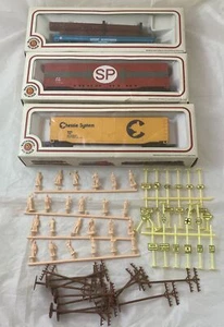 VTG Bachmann HO Model Train Locomotive Car & Accessories Bundle - Picture 1 of 8