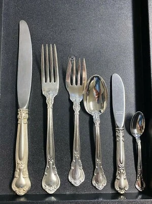 AJUSTES CHANTILLY BY GORHAM PLATA ESTERLINA 8 POR 6 GRAN FORMA 48 PIEZAS Foto 1 de 2