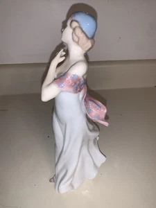 Mallorca Studio Young Lady w/ Hat And Dress Trim Floral Motif Glossy 10.5” EUC - Picture 1 of 10