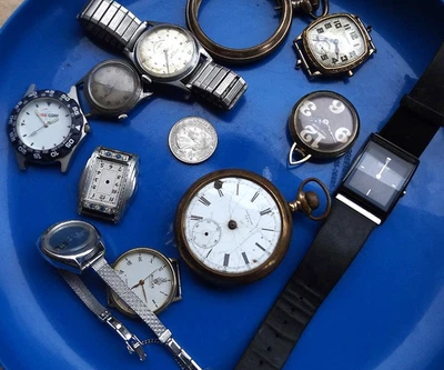 .44 CENTS NO RSV Junk  WALTHAM ILLINOIS Lot  Repair ART JUMP HOUR SOME WORKING - Image 1 of 4