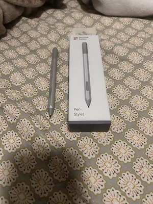 Grey Microsoft surface pro pen stylus!! - Imagem 1 de 3