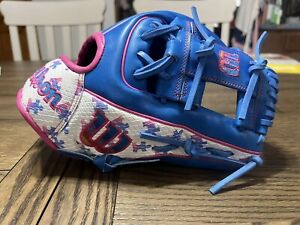 2024 Wilson A2000 1786 11.5"Autism Speaks Love the Moment Infield Baseball Glove