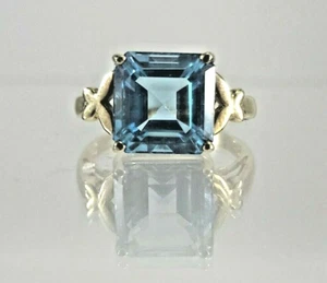 10K Yellow Gold Band & Step Cut / Princess Cut Topaz Ring Size 7 - RB70 - Picture 1 of 7