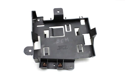2007-2013 Cadillac Escalade Body Control Module  BCM Bracket Holder 15093913 - Imagem 1 de 4