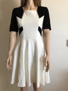 Junior's NWT XOXO Colorblocked Fit Flare IvoryBlack Size Medium - Picture 1 of 5