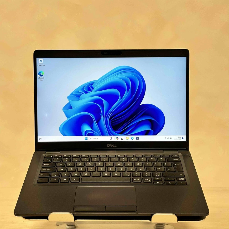 Dell Latitude 5300 13-inch Laptop i7 8th Gen 8GB RAM 256GB SSD - Image 1 of 4