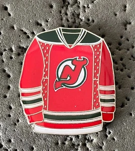New Jersey Devils Dark Jersey NHL Hockey Pin - Bild 1 von 2