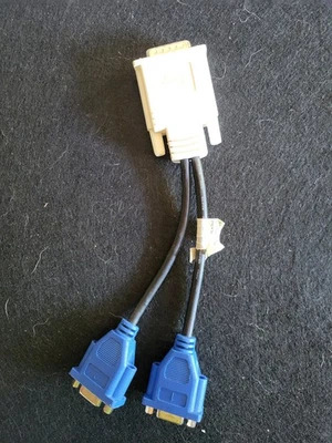 Adattatore cavo VGA maschio a doppia femmina DMS-59 per schede video MOLEX 887-6852-00 C - Immagine 1 di 4