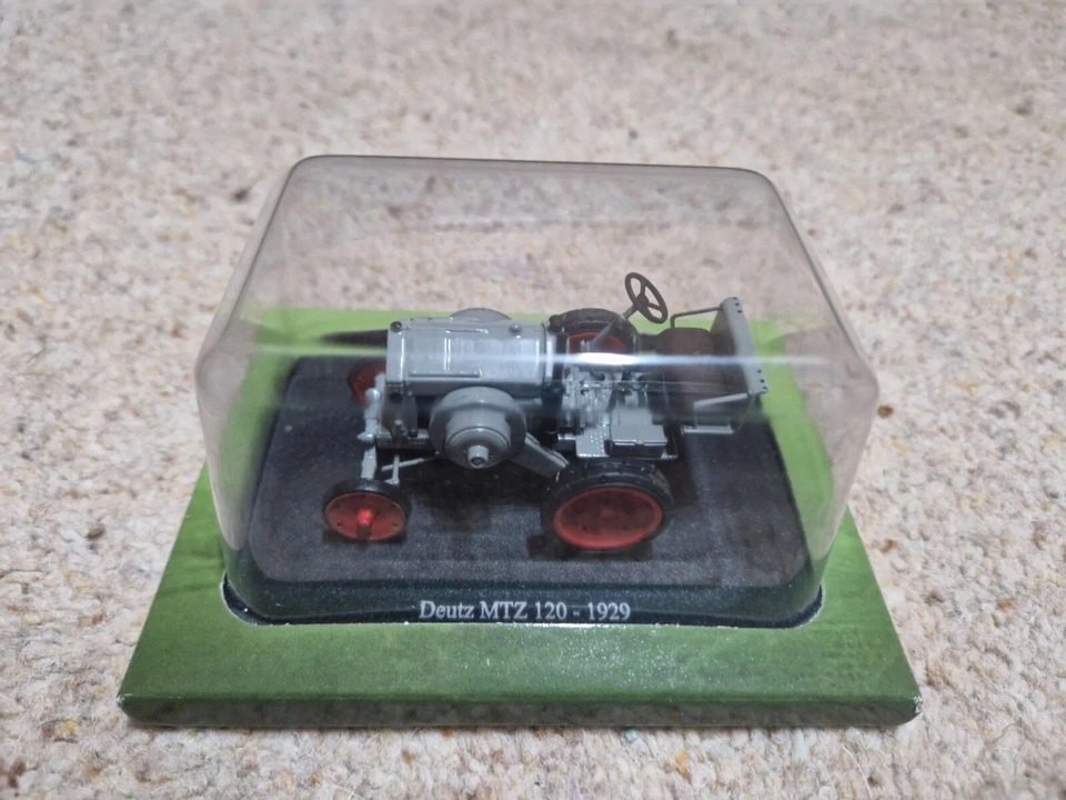 HACHETTE UNIVERSAL HOBBIES 1/43 CLASSIC 1929 DEUTZ MTZ 120 TRACTOR - Image 1 of 2