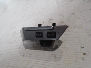 Range Rover Sport L320 Steering Wheel Multi Function Switch XPD500840 (G) - Picture 1 of 6