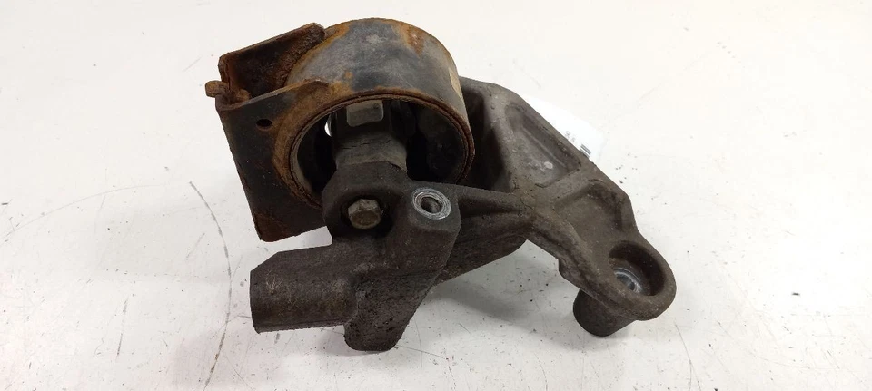 Dodge Journey Engine Motor Mount Front 2014 2015 2016 2017 2018 - Image 1 of 4