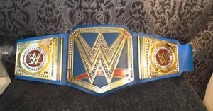 Cinturón infantil Mattel WWE Live Action Universal Champion - Imagen 1 de 4