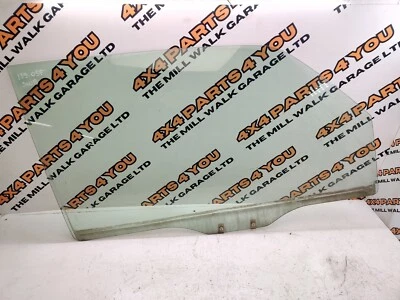 2008 MITSUBISHI SHOGUN PAJERO MK4 RIGHT FRONT DOOR WINDOW GLASS SWB - Image 1 of 2