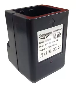 Ladegerät für Akku-Schwenkkehrmaschine Max Akkus - Bild 1 von 5