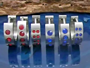 1 pezzo orecchini creoli pieghevoli acciaio inox colore argento 4 mm pieghevoli rosso blu - Foto 1 di 8
