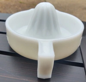 Milchglas Entsafter McKee Sunkist Weiß Reibahle Extraktor Made in USA Pat #68764 - Bild 1 von 8