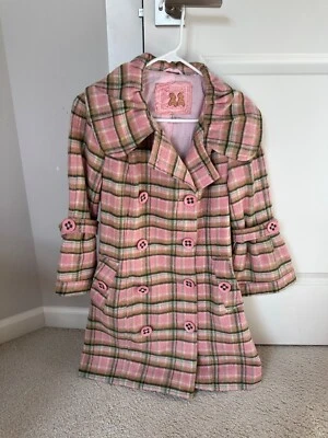 Abrigo de invierno a cuadros rosa y verde Twill Twenty Two con mangas de campana y botones Foto 1 de 4
