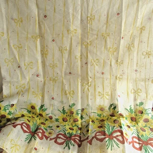 Vintage Yardage/Fabric Border Print VOILE Floral/Daisy 2pc 4 yds TOTAL - Picture 1 of 5