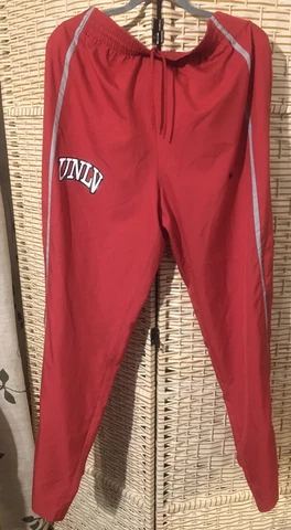 UNLV Rebels NIKE Red Dri Fit WorkOut Pants Sz Mens LG Cover