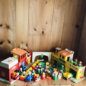 Vintage 1973 Fisher Price Little People #997 Play Family VILLAGE  HUGE LOT!!! - Picture 1 of 12