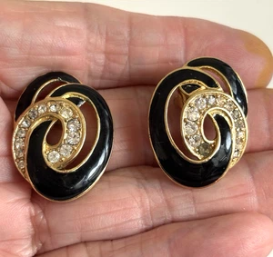 Vintage Trifari Black Enamel Rhinestone Swirl Clip On Earrings - Picture 1 of 5