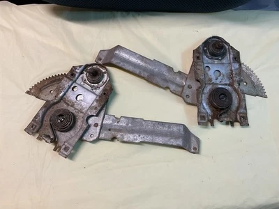 68 69 70 71 72 Chevelle GTO 442 Cutlass Cuarto Trasero Ventana Reguladores de Vidrio Foto 1 de 4