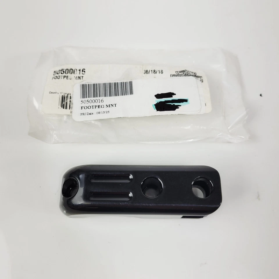 Soporte de montaje de estriba negra Harley Davidson CVO 50500016 Foto 1 de 4