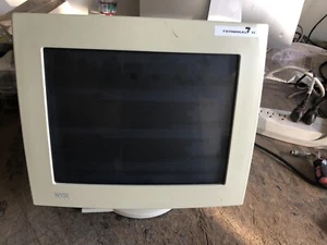 VINTAGE WYSE WY-520 12" AMBER MONITOR TERMINAL  - Bild 1 von 3