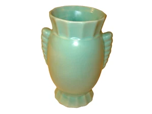 MCM 6" Haeger Art Deco Pottery Vase Unmarked with Flat Bottom Seafoam Green - Picture 1 of 4