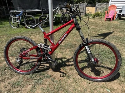 Bicicleta ZUMBI F-44Ti DH Foto 1 de 4