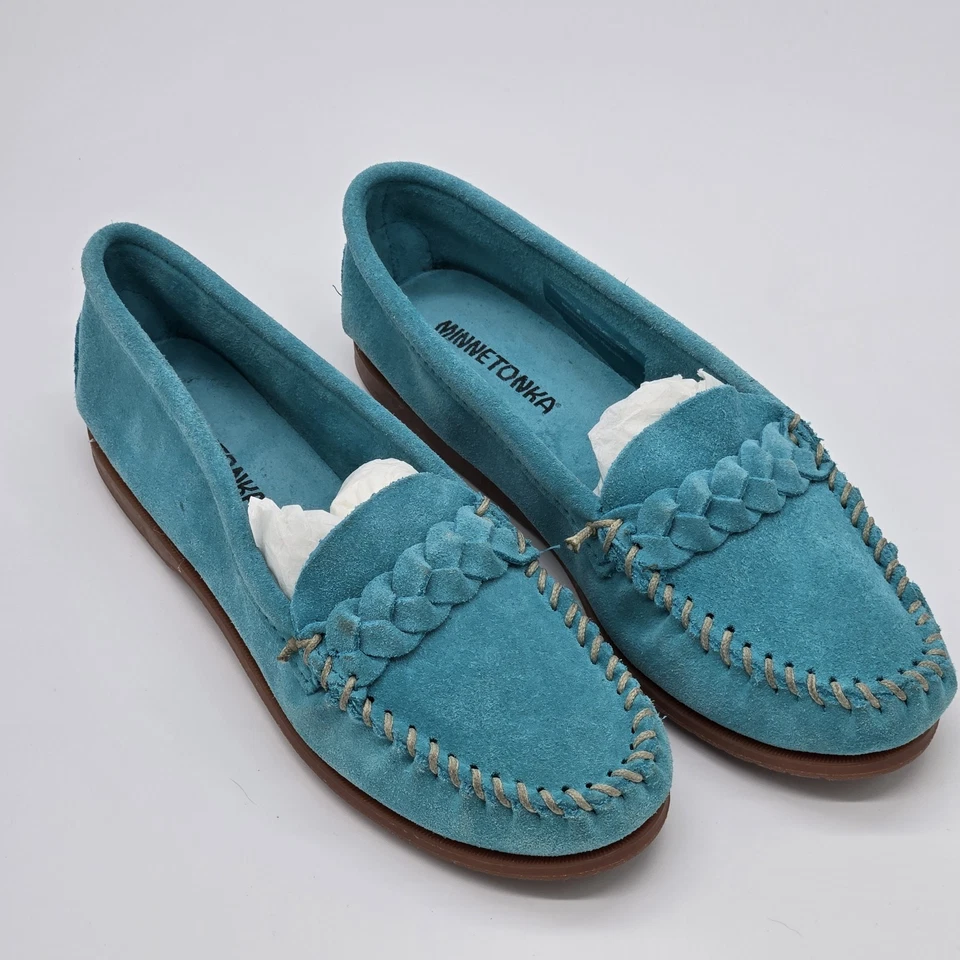 Minnetonka Blue Denim Moccasins Women's Size 8 Casual Comfort Shoes New - Image 1 of 4