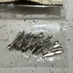 Puppenhaus Miniatur Metall Silberbesteck 1:12 - Bild 1 von 3